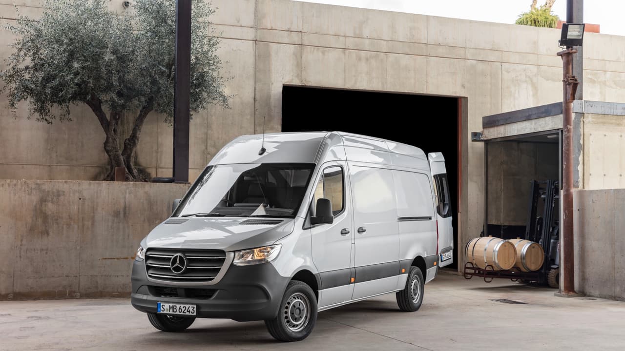 Los modelos Mercedes-Benz Sprinter 2019 de carga llegan con capacidad y espacio de carga incrementados, respecto al vehículo que reemplazan.