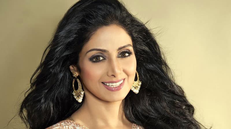 El 24 de febrero la actriz Sridevi Kapoo murió accidentalmente al ahogarse en una bañera del hotel donde se hospedaba en Dubái. La también estrella de Bollywood tenía 54 años de edad.