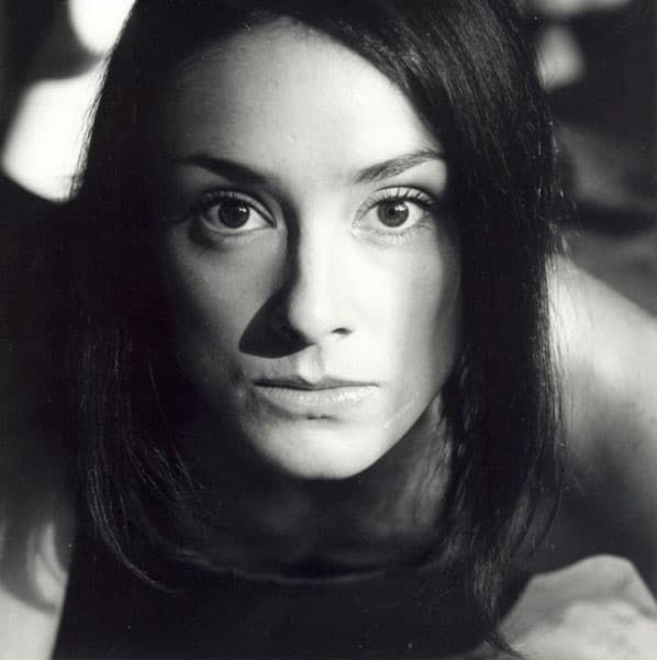 Sophie ha demostrado su gran talento como actriz, pues este personaje es muy diferente a todo lo que ha hecho en su carrera.