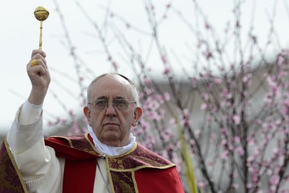 2013- 16 de junio "El dinero debe servir y no gobernar", manifestó con motivo de la Cumbre del G8.