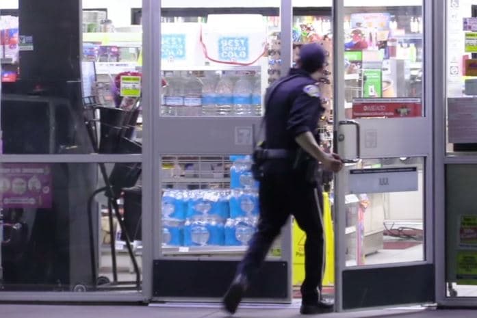 Mujer es rociada con gas pimienta frente a sus hijos menores durante altercado en 7-Eleven de San José