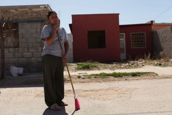 De los que se han trasladado a Miguel Alemán, decenas de ellos sólo regresan a su localidad para comer de forma gratuita en el albergue, ya que carecen de recursos económicos, y regresan a dormir a la localidad vecina.