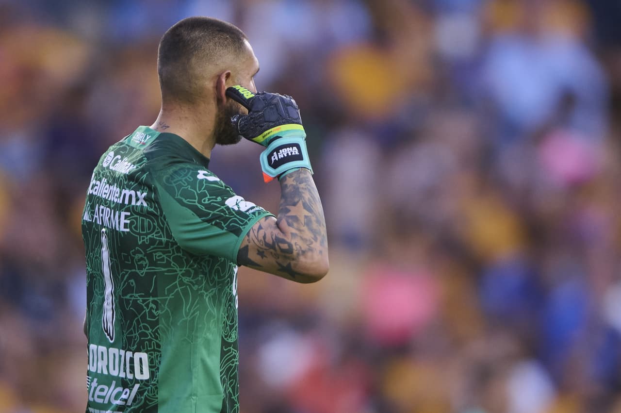 Jonathan Orozco, como siempre, respondió a los abucheos de la afición.
