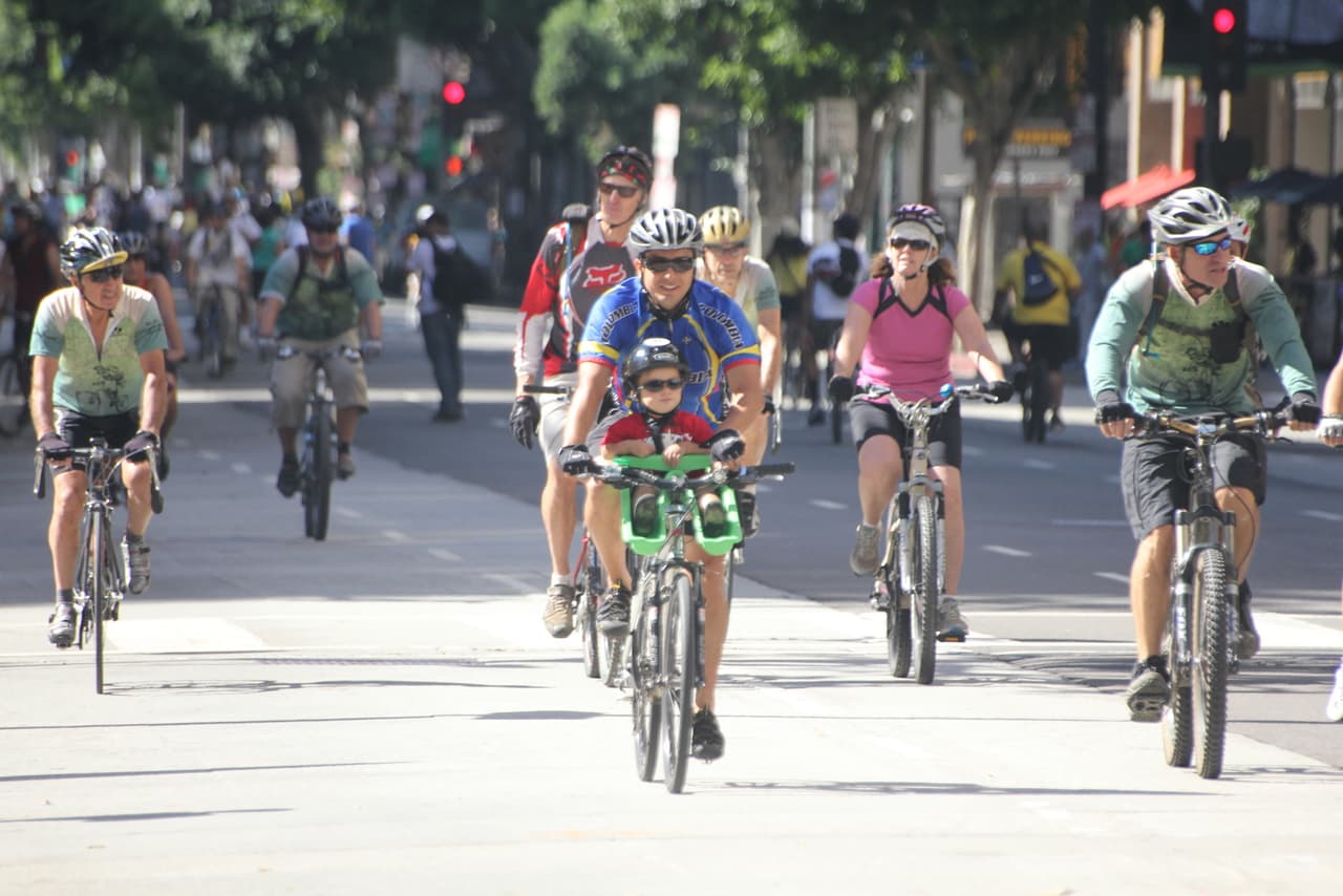 Cerrarán tramo del boulevard Van Nuys durante siete horas por CicLAvia 
