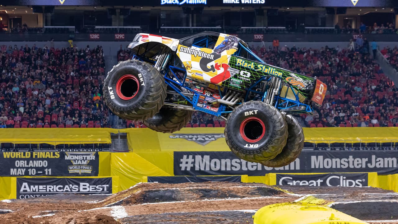 Además de la mejor combinación de acrobacias de alto vuelo y emoción.