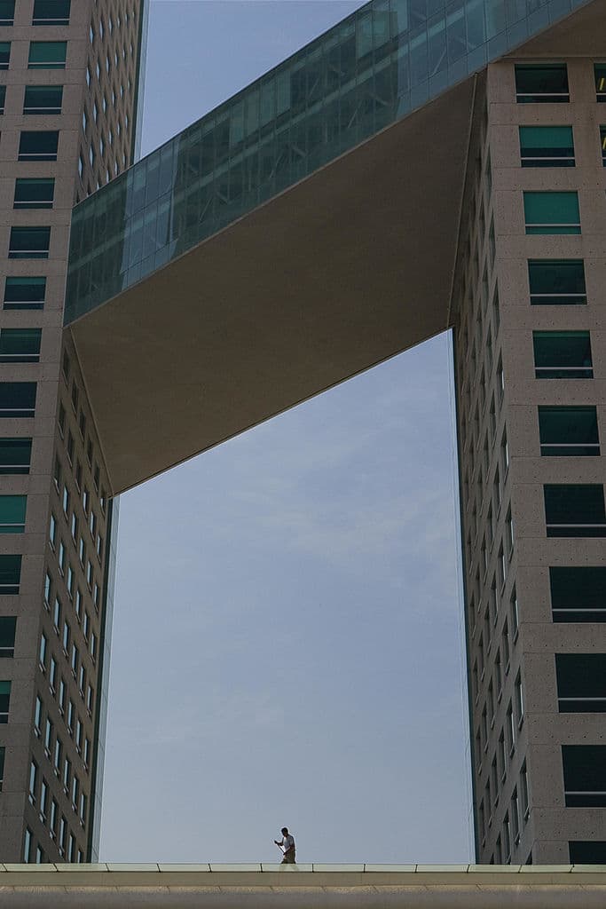 La Ciudad de México fue dividida en sus 16 alcaldías que la componen. En la encuesta surgieron contrastes como el de la alcaldía 
<b>Gustavo A. Madero</b>, con 
<b>86.4% </b>de percepción de inseguridad y la de 
<b>Cuajimalpa</b> (en la imagen) que se ubicó en el 
<b>puesto 10</b> con 
<b>35.5%</b>.