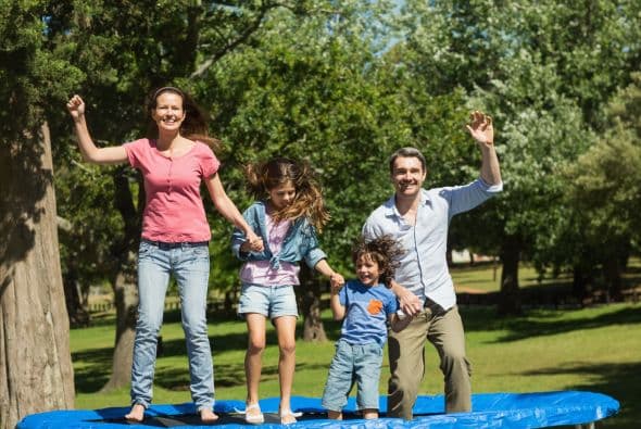 Te beneficiarás mucho si empiezas a mirar la vida de una manera más fresca y despreocupada, más acorde a la naturaleza de tu signo espontáneo y fresco. Lo que más necesitas durante esos días es recrearte para conservar en óptimo estado tu salud. Tu mente lo reclama. 
<br>