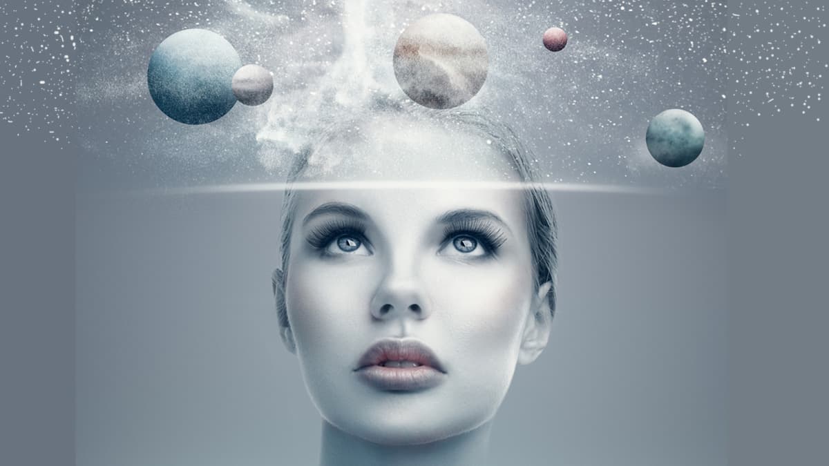 Los planetas, las estrellas y sus fenómenos son la base sobre la que se sienta la astrología, y por lo tanto son su mayor objeto de estudio.