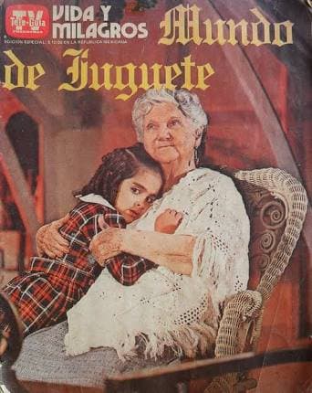 Otra abuelita que causó sensación en el cine y en las telenovelas mexicanas fue doña 
<b>Sara García</b>, ella le dio vida a la dulce 'Nana Tomasita' en '
<b>Mundo de juguete</b>', en donde la niña protagónica era 
<b>Graciela Mauri</b>.