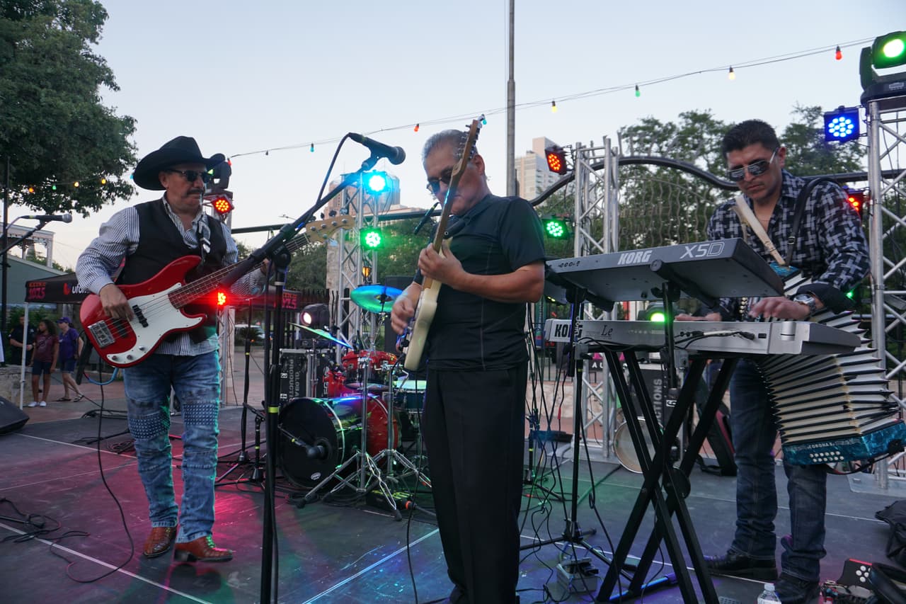 Ram Herrera, Los Banger Broz and Jorge Alejandro took the stage inside La Villita.