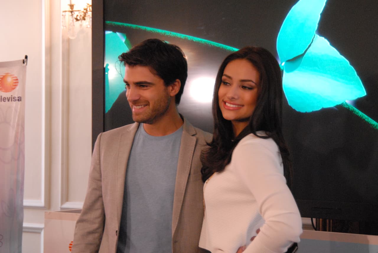 Renata no puede ocultar su felicidad por participar en este proyecto.