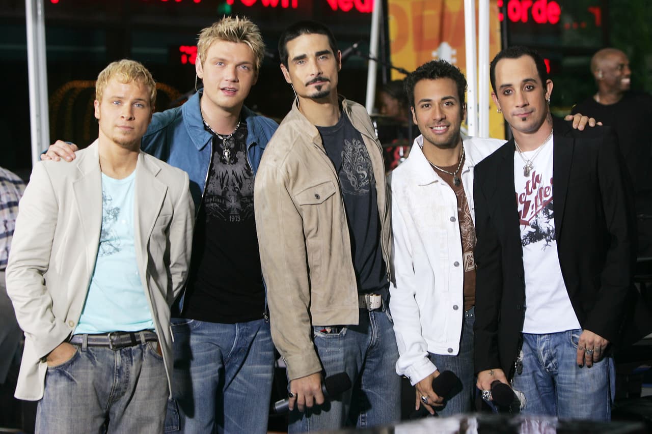 Su objetivo era convertirlos en una de las mejores bandas, por lo que los chicos tuvieron un entrenamiento vocal y de baile muy completo.