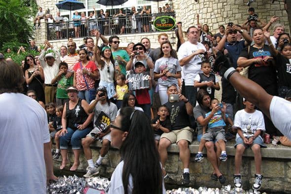 Photos: Spurs Championship Parade 2014 Barges