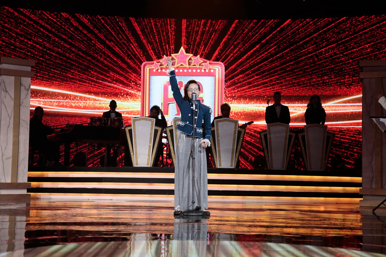 Como ocurre en cada gala, Taisia conquistó al público y a los jueces. En esta ocasión interpretó el tema 'Pienso en ti', al ritmo de Big Band.