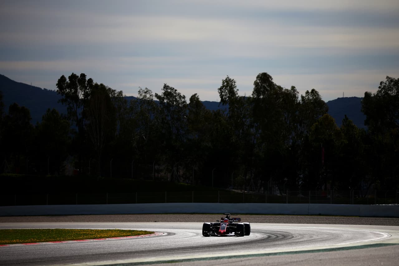 Haas afronta su segunda temporada en la categoría, luego de que Gene Haas lanzara su proyecto para hacer el estreno en 2016. La escudería demostró haber estado a la altura de la categoría, con un año de bautismo mucho más sólido que el de los últimos equipos que hicieron su desembarco en la Fórmula 1.