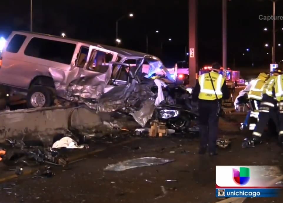 El aparatoso accidente en el que falleció Juan Carlos originó el cierre de la autopista por cinco horas.