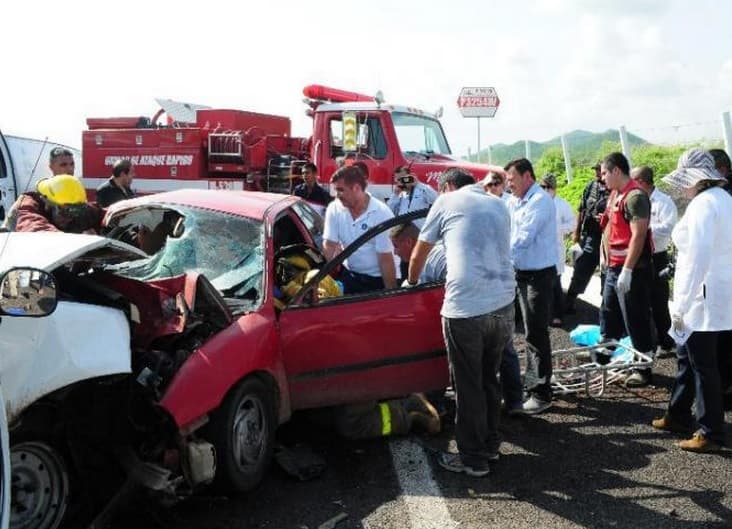 El trágico accidente automovilístico en la carretera La Costera, en Mocorito, Sinaloa, donde el integrante de la banda perdió la vida.