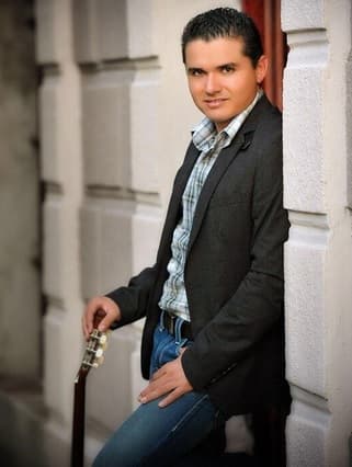 Mientras transitaban por la carretera de Ixtlán del Río, Nayarit el camión se accidentó. Afortunadamente no hubo víctimas y Horacio escribió en su cuenta que todos estaban fuera de peligro: "Gracias a todos por solidarizarse con nosotros fue un accidente grave pero afortunadamente todos están estables", escribió el cantante.