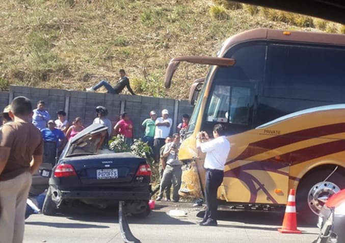 La Original Banda El Limón sufrió un aparatoso accidente a la altura del kilómetro 35.5 de la Carretera Pacífico en Guatemala el 8 de marzo de este año.