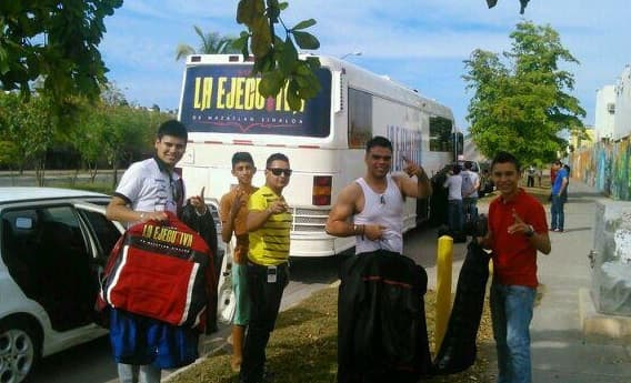 La Banda Ejecutiva de Mazatlán sufrió un accidente el viernes 4 de abril. La banda se dirigía a la Ciudad de México.