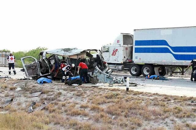 En mayo de 2013 los integrantes de Banda Machos sufrieron la terrible pérdida del chofer de su autobús, quien tuvo un accidente. Aunque los integrantes no iban en el autobús; a través de sus redes sociales lamentaron el deceso de su chofer.