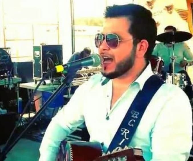 Juan Carlos Salazar, integrante de la banda Escuela de Rancho, falleció en un aparatoso accidente automovilístico cuando circulaba por la autopista Eisenhower de la ciudad de Chicago, el 11 de enero de 2015.