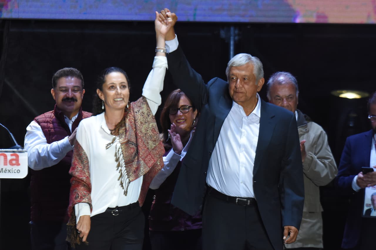 La candidata acompañó a Andrés López Obrador en el cierre de campaña en el Estadio Azteca. Estos resultados romperían con 21 años seguidos del Partido de la Revolución Democrática (PRD), en el gobierno de la capital mexicana.