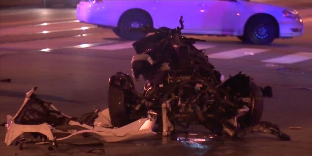 Mujer hispana muere en accidente de tránsito, el conductor de la motocicleta permanece en estado crítico