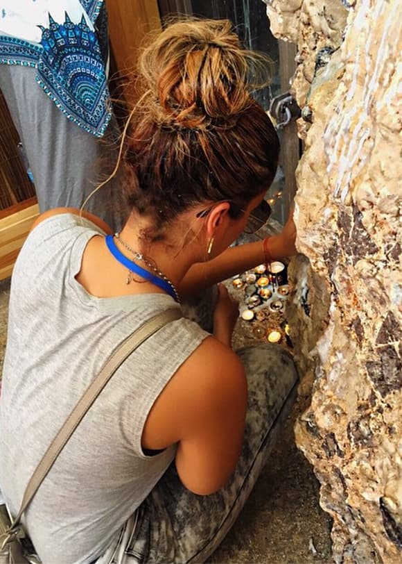 Meditando para traer unidad, amor incondicional y armonía al mundo.