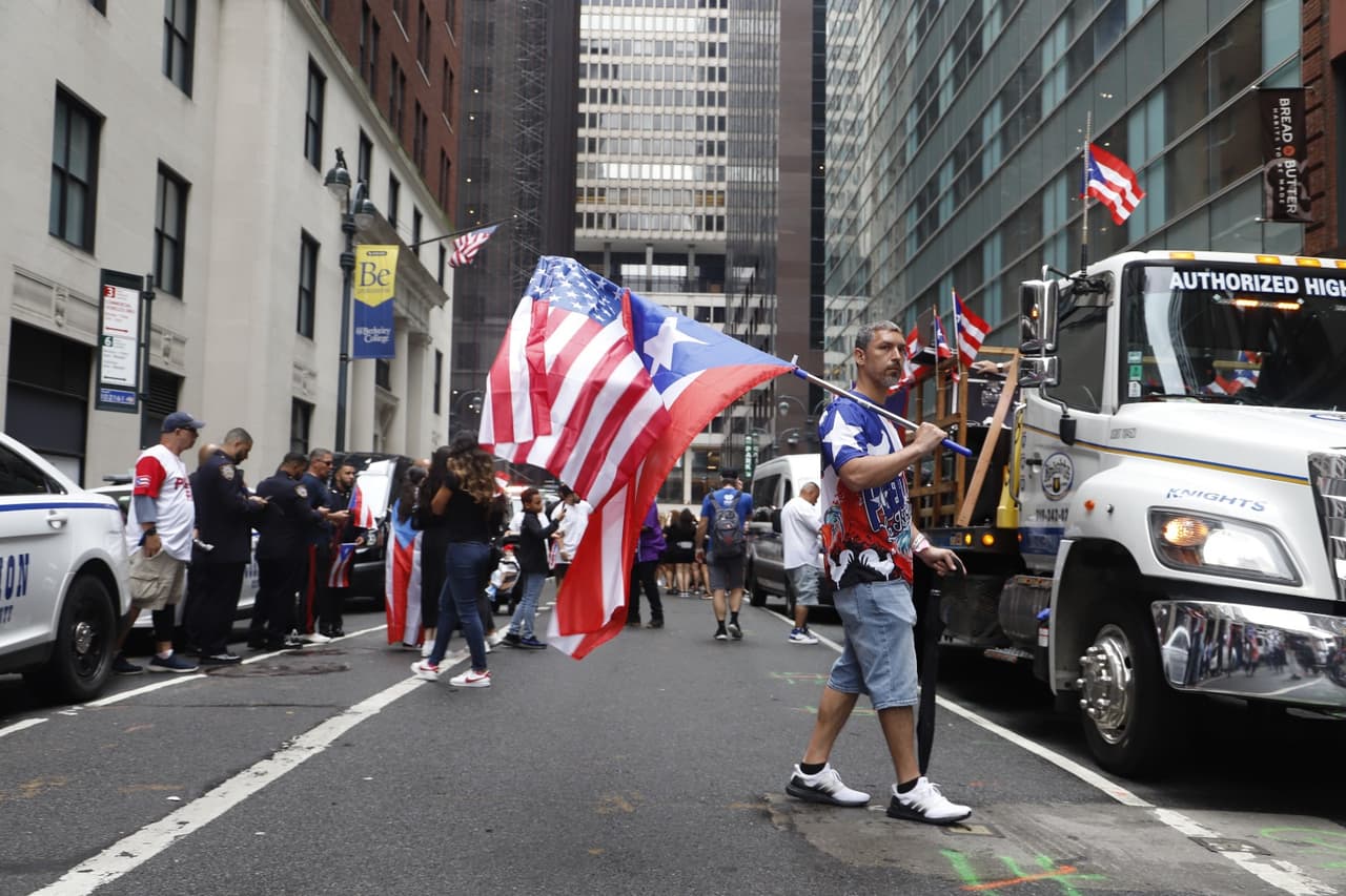 Conocida como la mayor manifestación cultural del país, el Desfile Nacional Puertorriqueño arrancó a las 11:00 de la mañana desde la calle 43 hasta la 79.