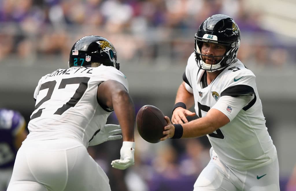 13) 
<b>Blake Bortles, Jacksonville Jaguars</b>. Aunque 2017 fue su mejor año en lo que va de su carrera, Bortles tiene sus limitaciones. Por otro lado, es capaz de ayudar, como demostró, a su equipo a ganar.