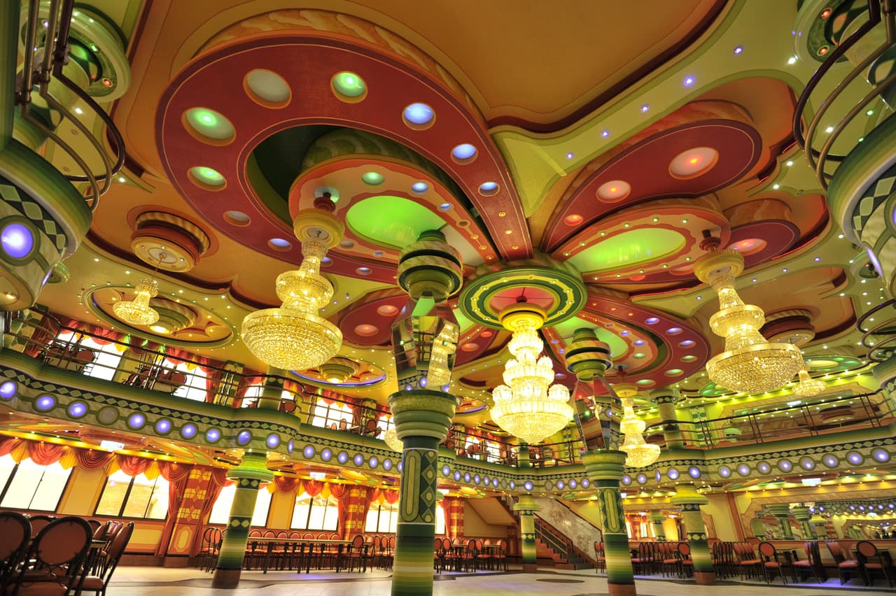 Mamani gets his inspiration from two principal sources: the architecture of the tiwanacota and elements of traditional Aymara culture.