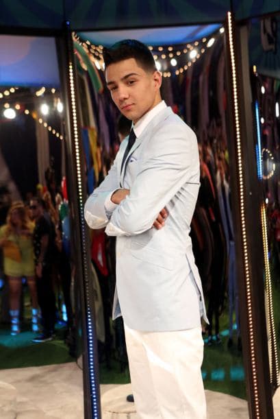 Luis Coronel acaba de lanzar su segundo disco de estudio y ya es todo un fenómeno.