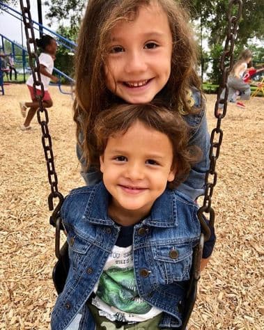 "Yo soy la más feliz con mis hijos. Yo sabía... siempre me decían: '¿Qué es lo que te falta por cumplir como mujer?', yo decía, 'ser mamá'", afirmó la hija del fallecido Raúl Vale.