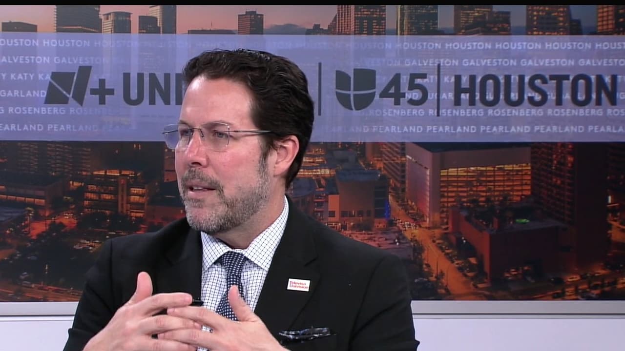 Conoce el impacto de la prohibición de viaje ampliada a 39 países en visitas familiares y renovaciones