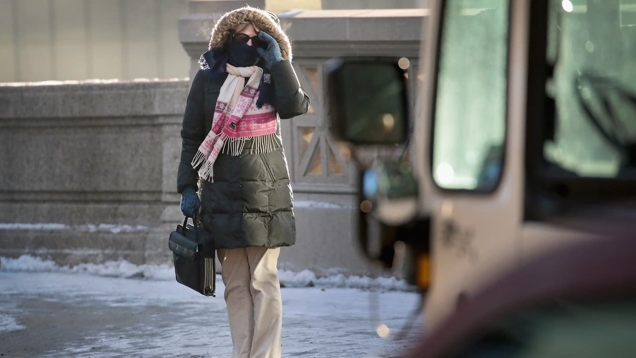 En cuestión de temperatura, el 11 de noviembre, el termómetro llegó a marcar 13 grados Fahrenheit. La más baja que se había registrado anteriormente era de 15 en el año de 1950.
