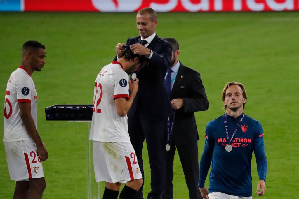 Los actuales campeones de la Champions League consiguieron su segundo título de la Supercopa tras derrotar al Sevilla.