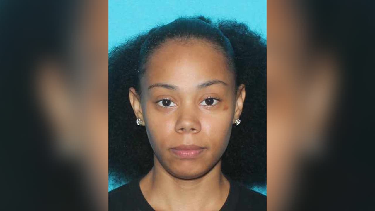 April Tamiya Diane Mouton, está señalada de participar en actividades criminales organizadas.