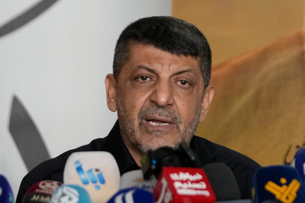 El portavoz de Hezbollah, Mohammed Afif, en una conferencia dep rensa el lunes 11 de noviembre en un suburbio de Beirut.