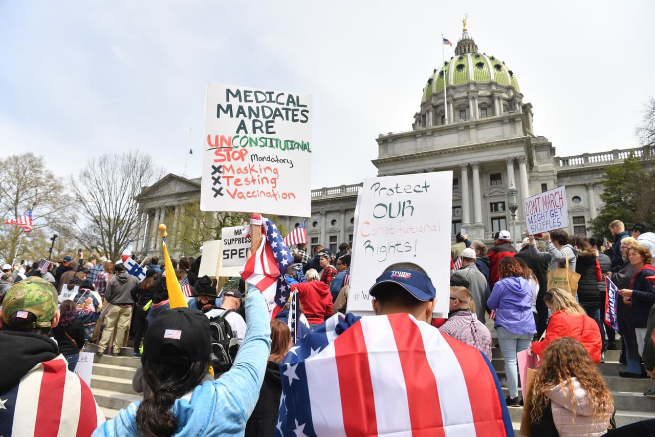 Pero Wolf, aunque reconoció el daño catastrófico a la economía, dijo que todavía no se han implementado capacidades de prueba adecuadas en Pensilvania ni en ningún otro lugar para comenzar a intentar volver a la normalidad.