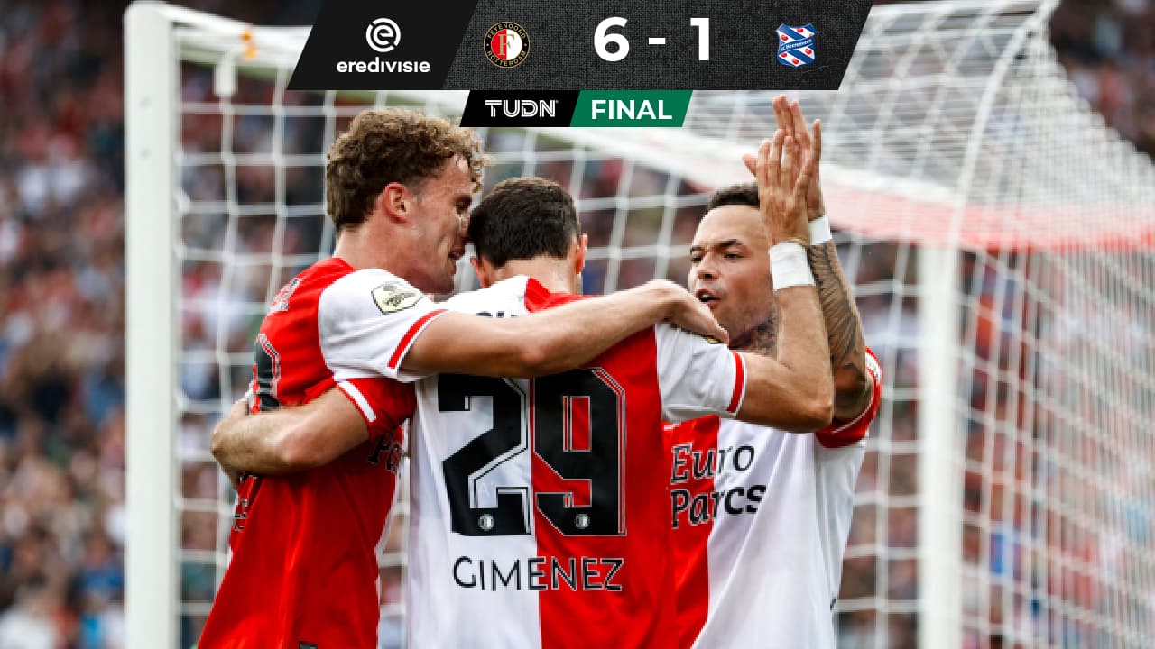 Santiago Giménez anota y da asistencia de lujo en goleada de Feyenoord