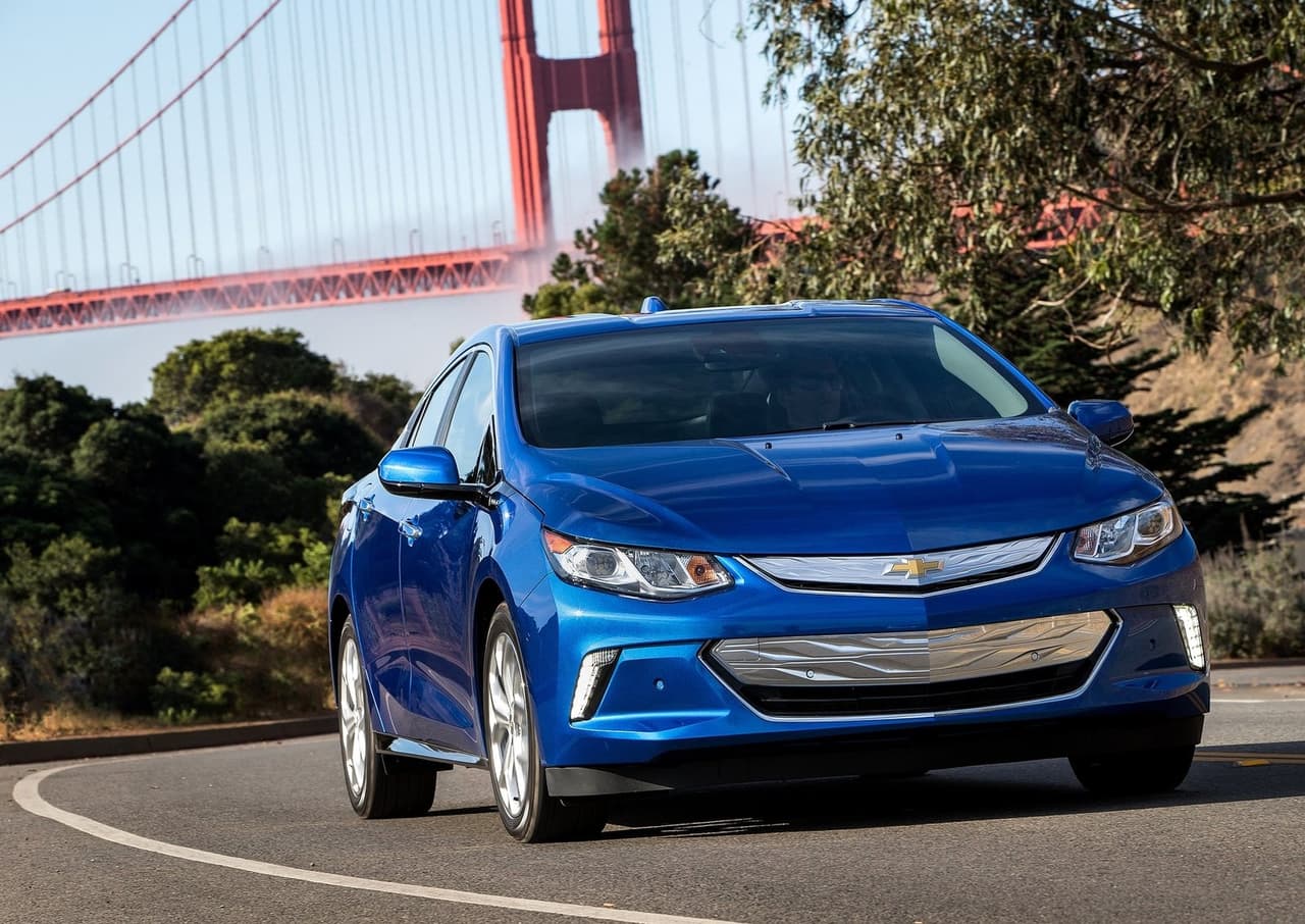 <h3 class="cms-H3-H3"><b>1. Chevrolet Volt</b></h3>
<br>
<br>
<b>Precio promedio en octubre de 2020:</b> $16,510
<br>
<br>
<b>Diferencia en dólares con respecto a octubre de 2019:</b> -$1,512
<br>
<br>
<b>Diferencia en porcentaje con respecto a octubre de 2019: </b>-8.4%