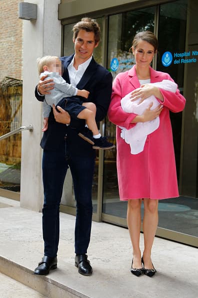 Astrid y Carlos son padres de 
<a href="https://www.univision.com/entretenimiento/bebes-famosos/nace-el-primer-hijo-de-carlos-baute-y-astrid-klisans" target="_blank">Markuss</a>, de dos años, y Liane, de uno.