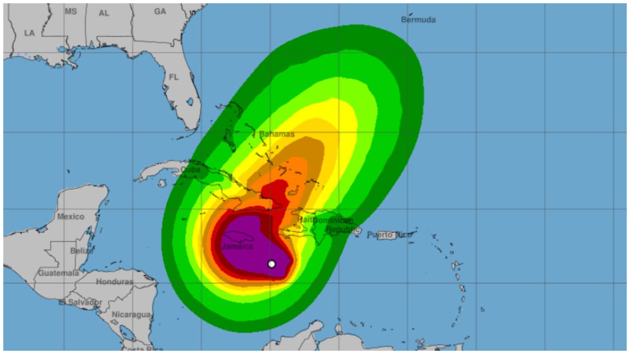 Tormenta tropical Melissa se convertiría en huracán categoría 4 con vientos de 155 mph: Cuba en alerta