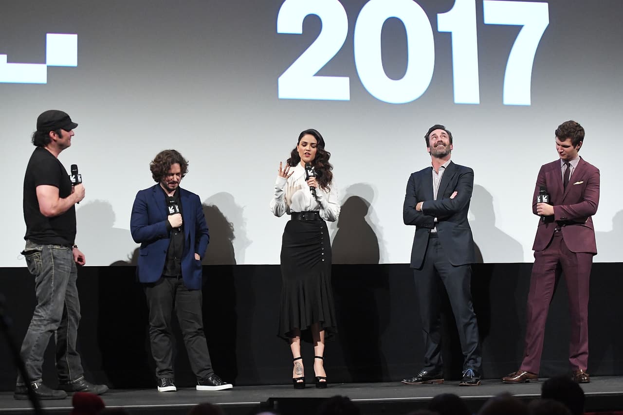 Robert Rodriguez con el director Edgar Wright y sus protagonistas.