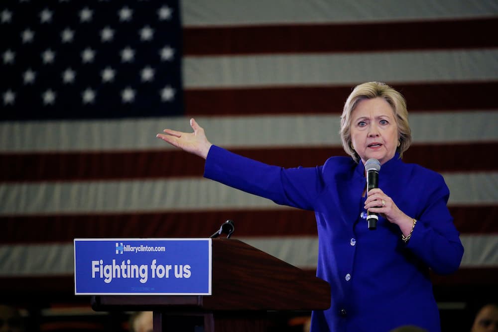 Hillary Clinton espera que Barack Obama la respalde pronto y entre en la campaña