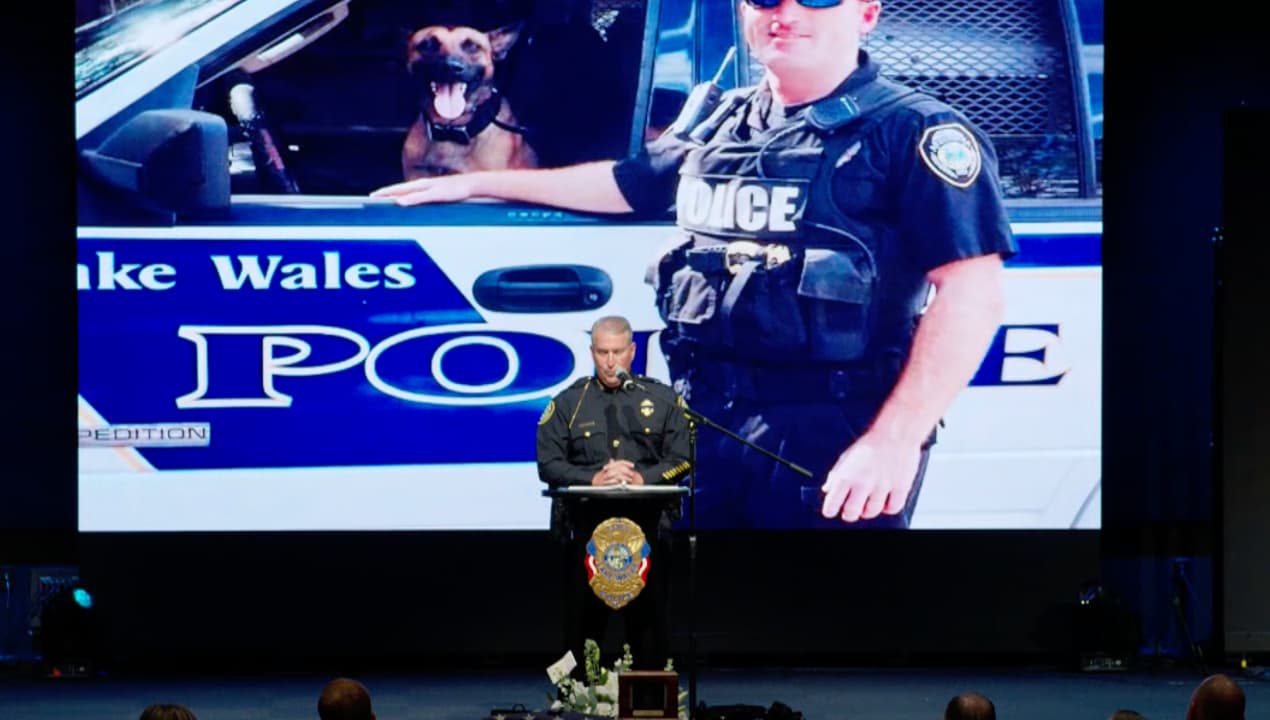 Hacen homenaje a perro policía que murió en cumplimiento del deber en el condado Polk