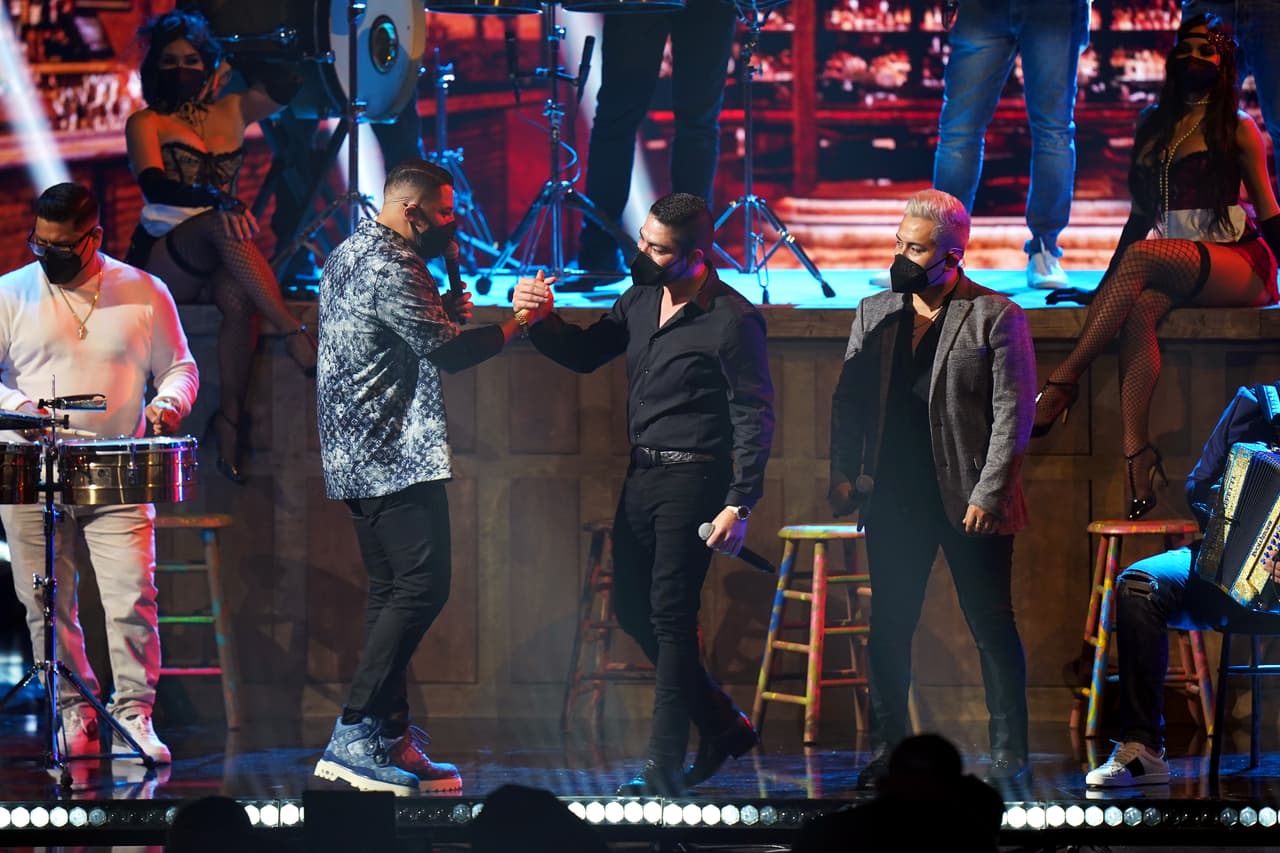 Ellos compartirán el escenario con dos grandes cantantes, uno de ellos el sinaloense Lenin Ramírez.