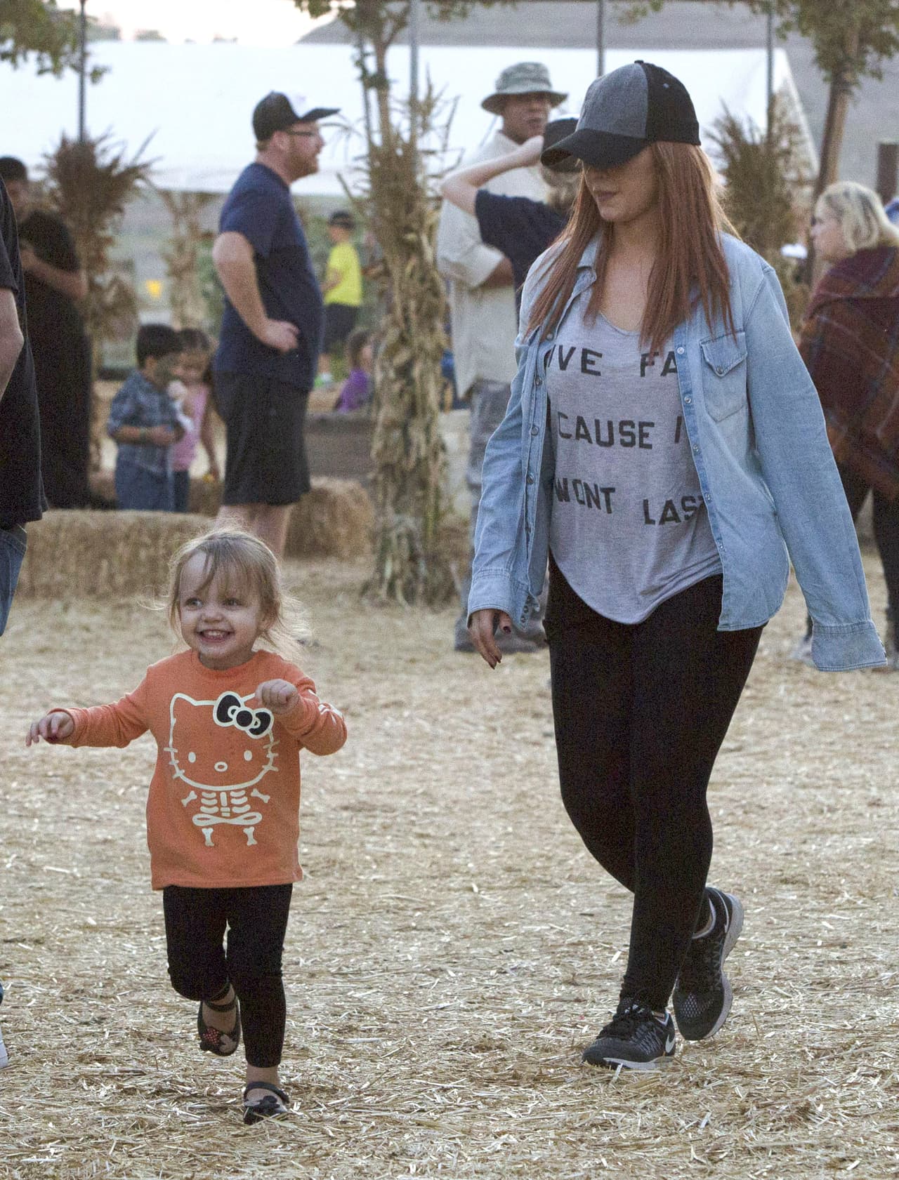 Summer Rain estaba encantada paseando por el local.