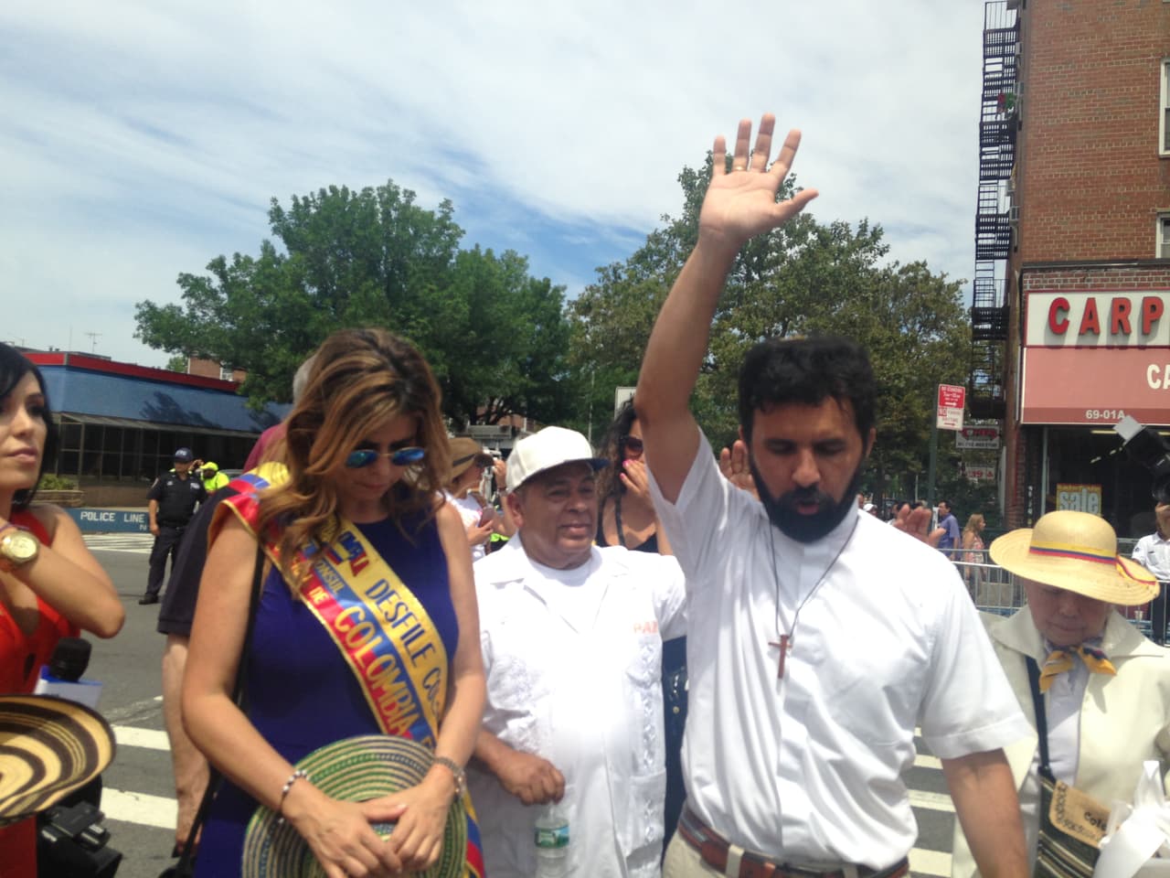 Colombia: desde la ciudad de Nueva York tus hijos ruegan que te abrace la paz